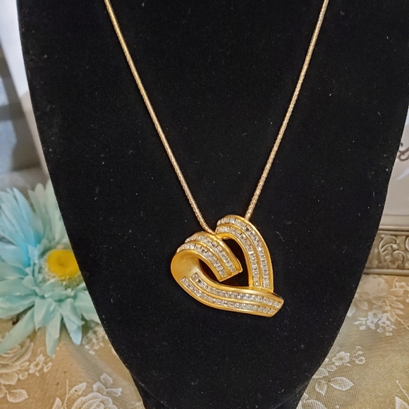 VINTAGE SIGNED ANNE KLEIN HEART NECKLACE super sparkly. Nice stones. CZs - Picture 4 of 8